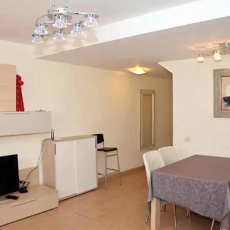 Oasis Fanabe I Apartmán *
